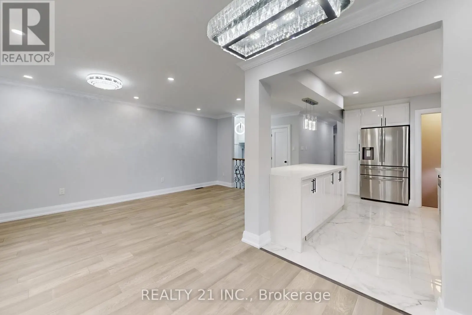 7 STONEY CREEK DRIVE