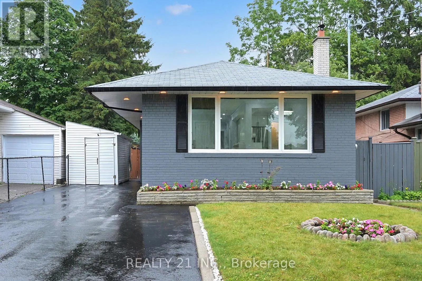 7 STONEY CREEK DRIVE