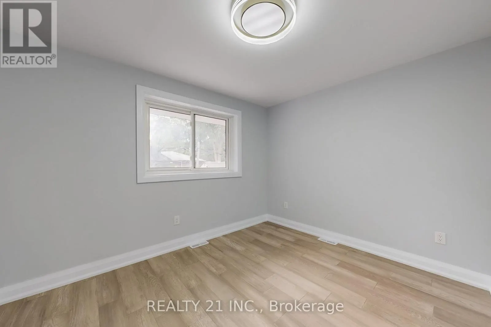 7 STONEY CREEK DRIVE