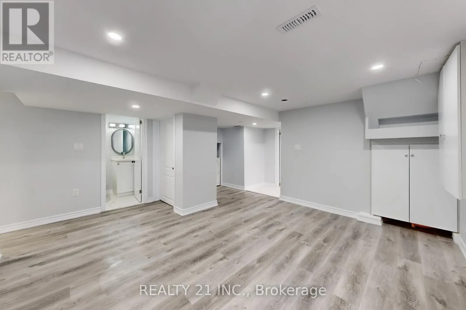 7 STONEY CREEK DRIVE