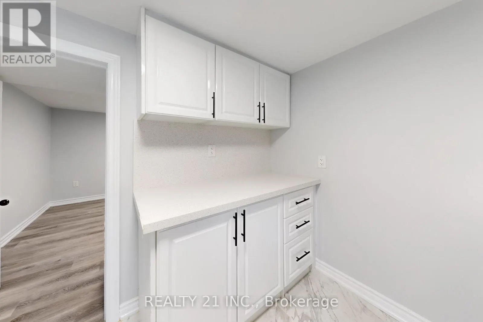 7 STONEY CREEK DRIVE