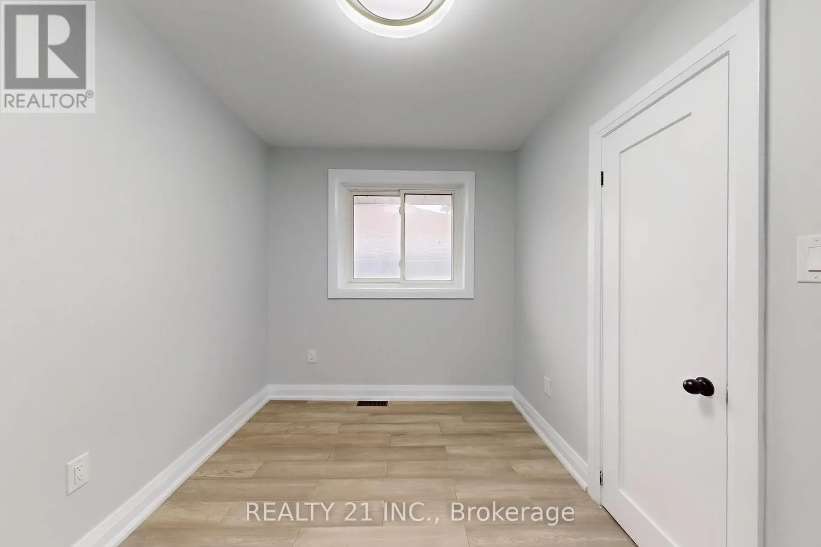 7 STONEY CREEK DRIVE