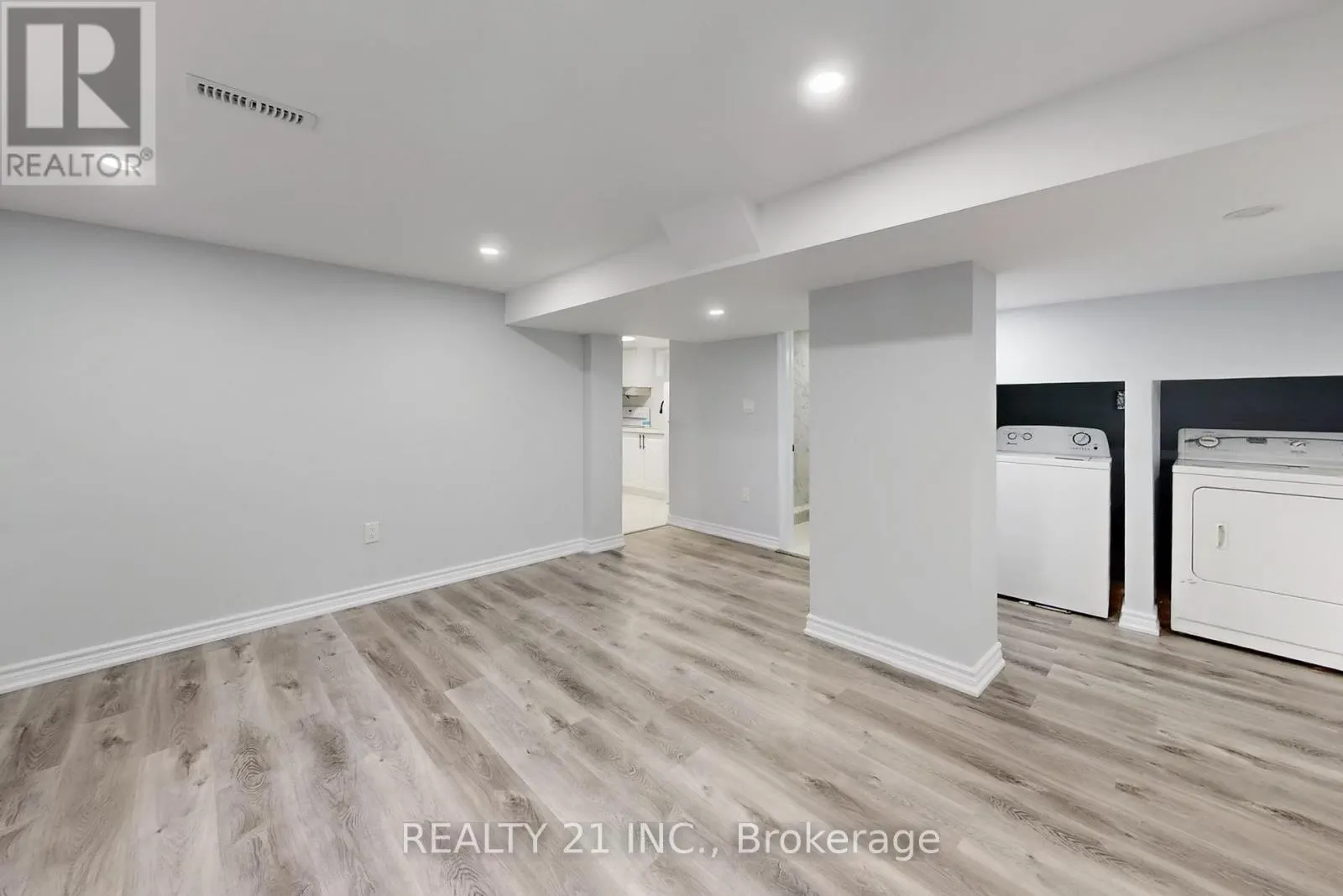 7 STONEY CREEK DRIVE