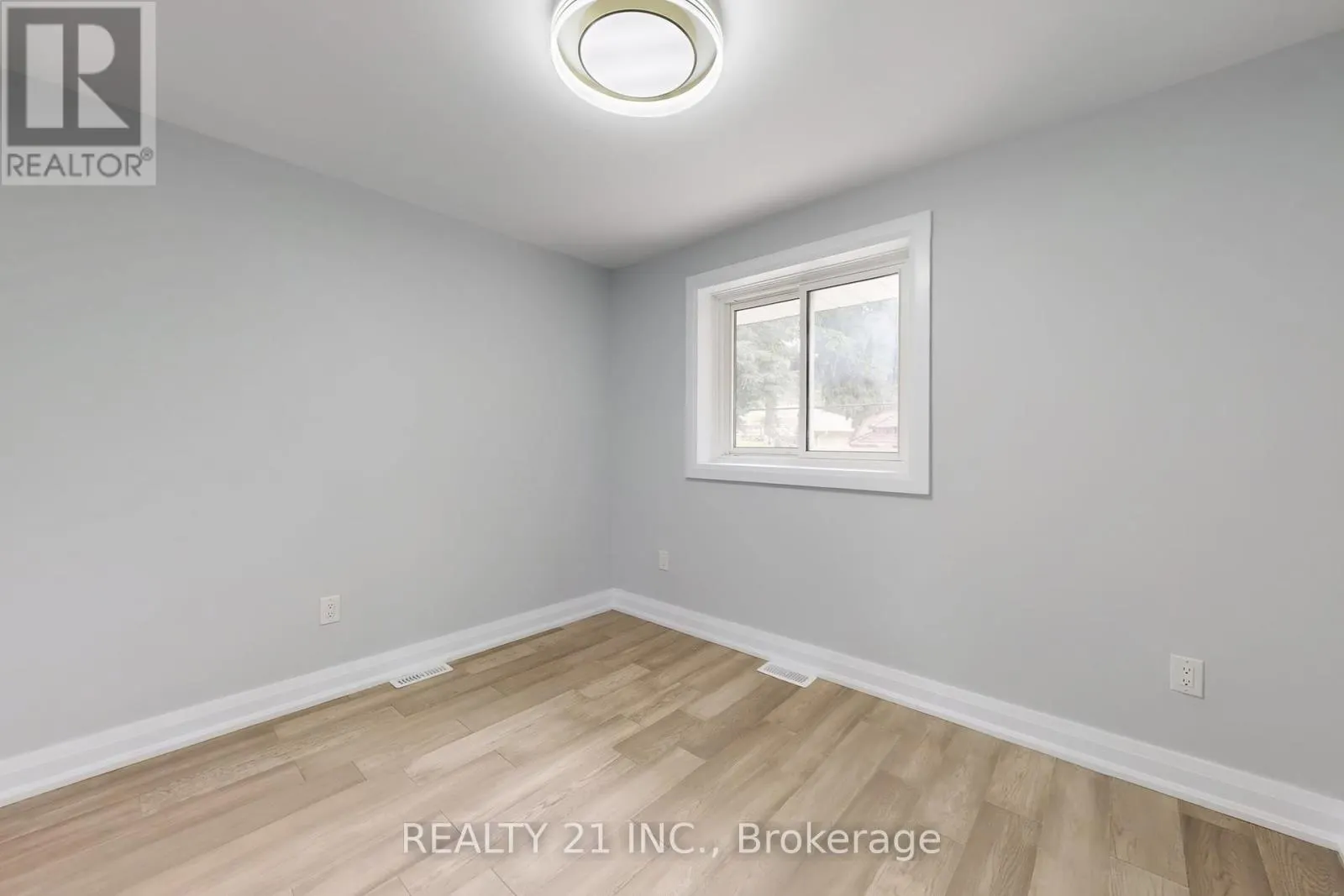 7 STONEY CREEK DRIVE