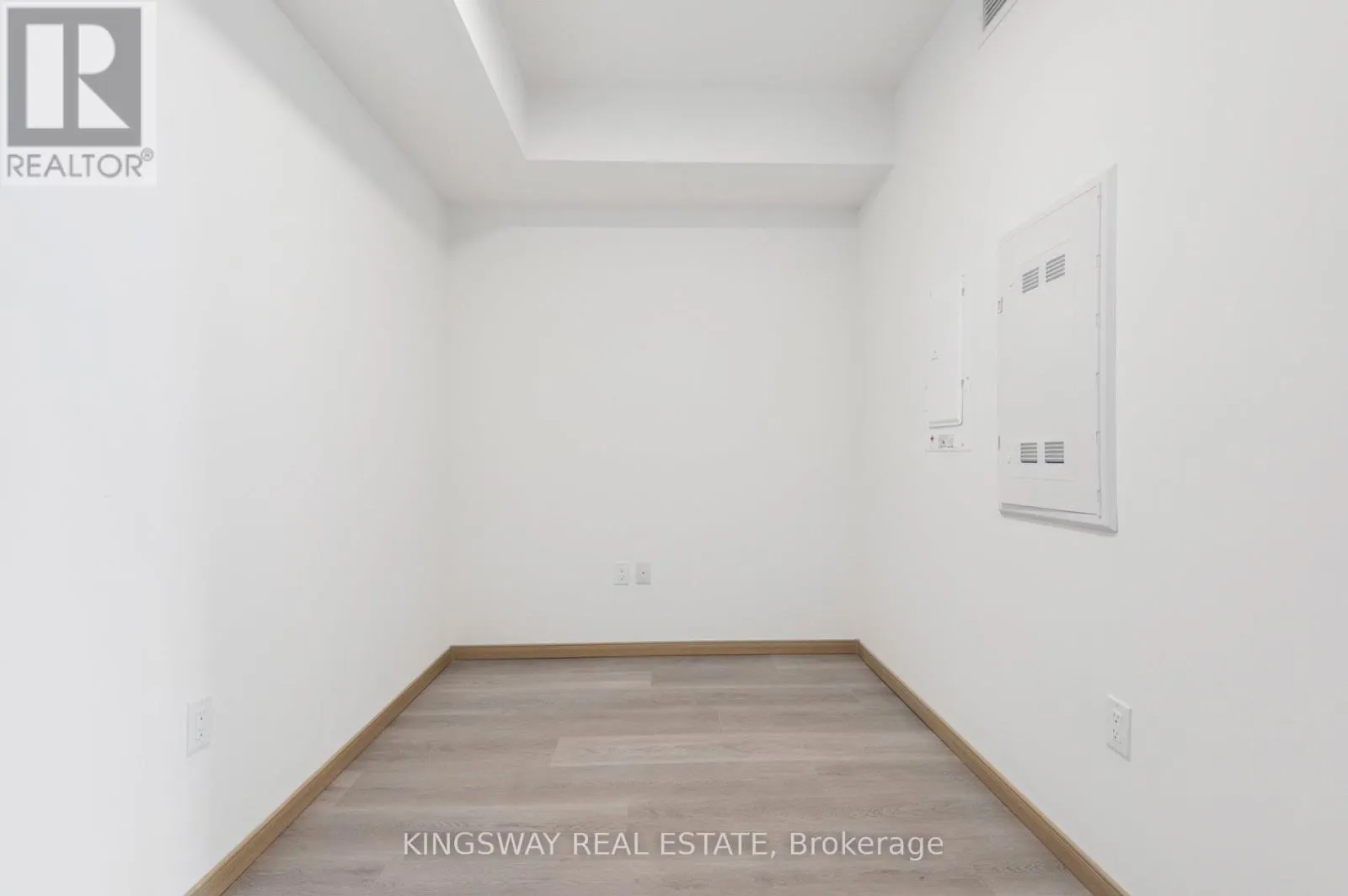 310 - 3421 SHEPPARD AVENUE E