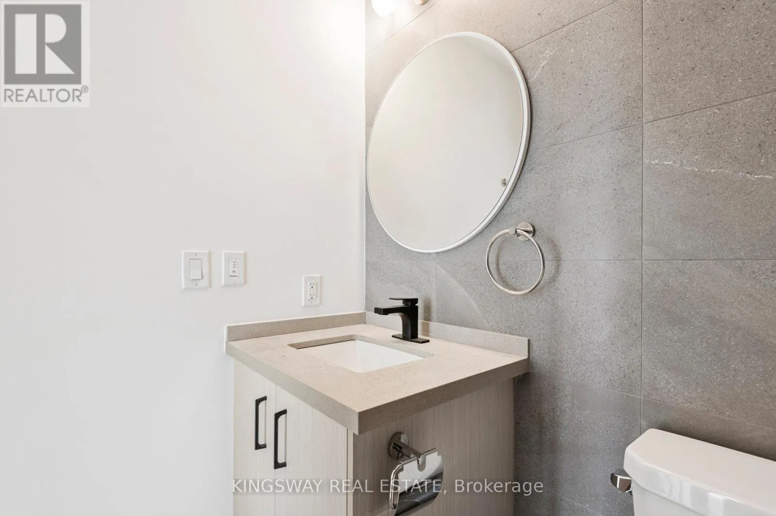 310 - 3421 SHEPPARD AVENUE E