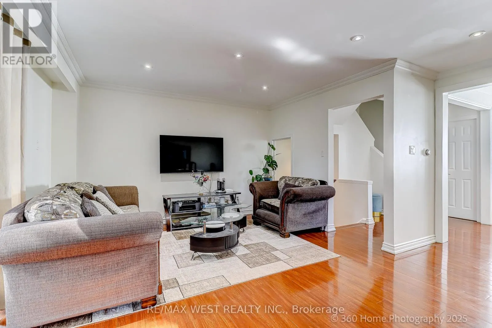 10 - 21 TRAILRIDGE CRESCENT