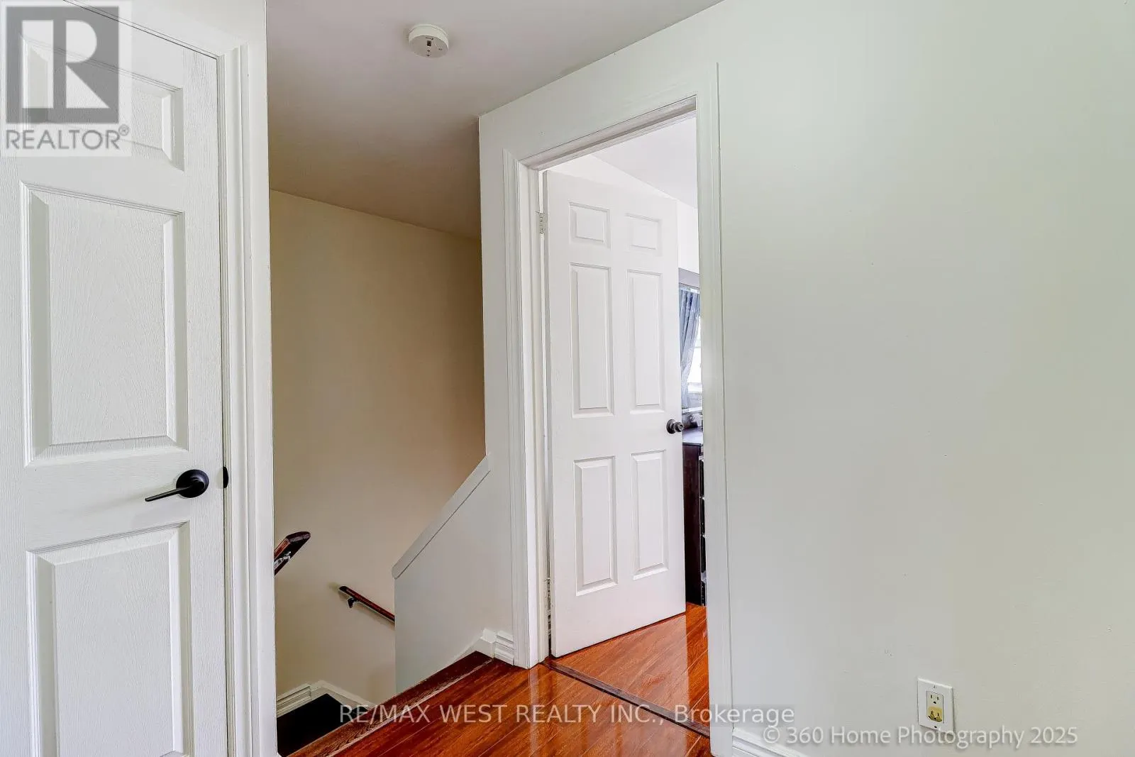 10 - 21 TRAILRIDGE CRESCENT
