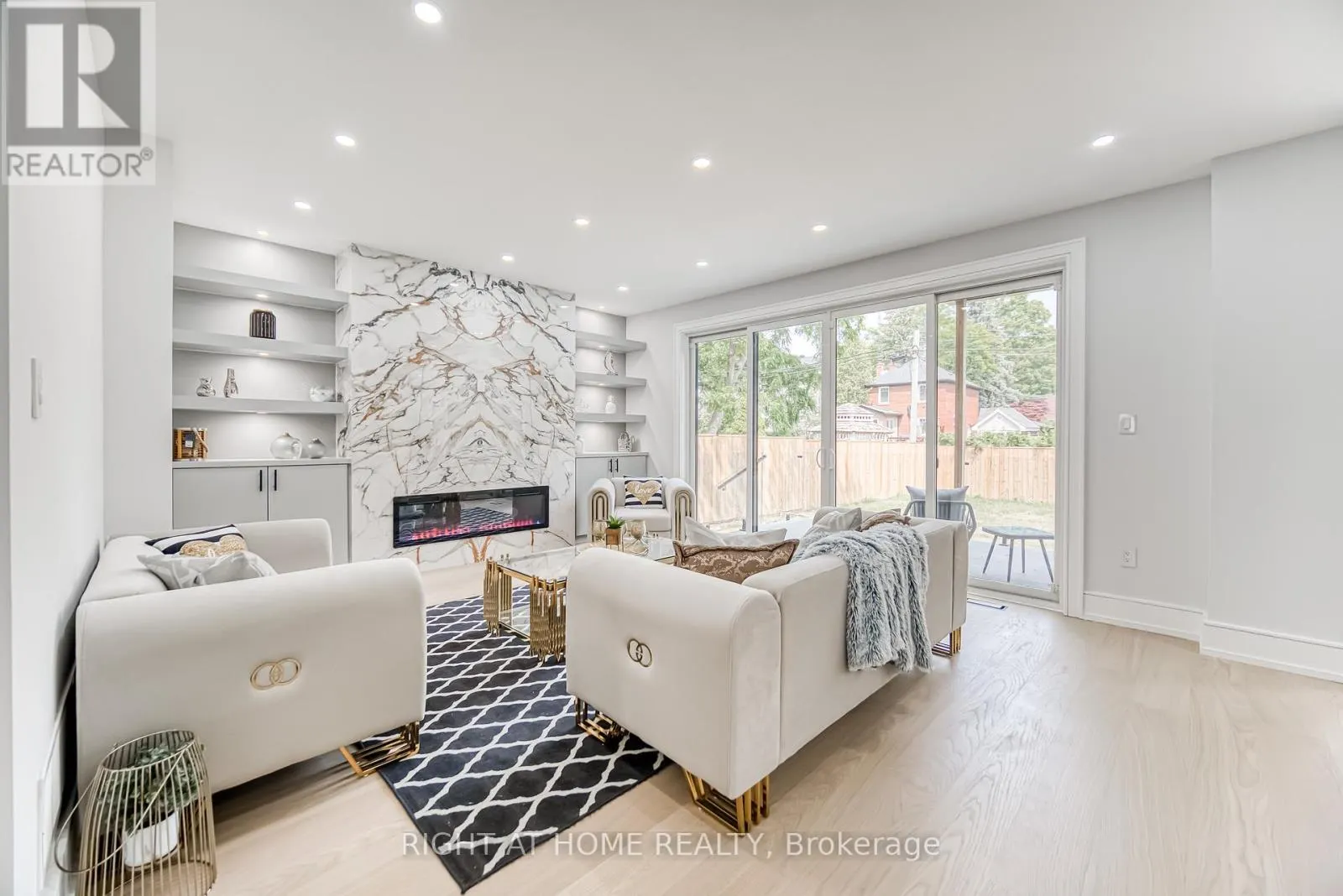 203 SCARBORO CRESCENT