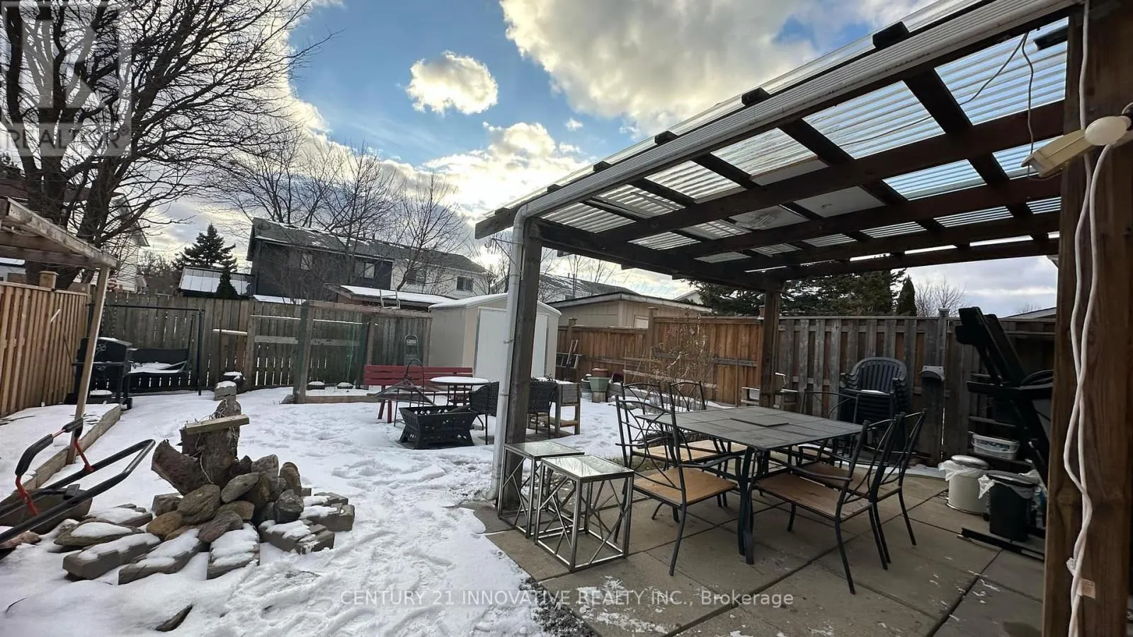 12 BUSHWOOD COURT S