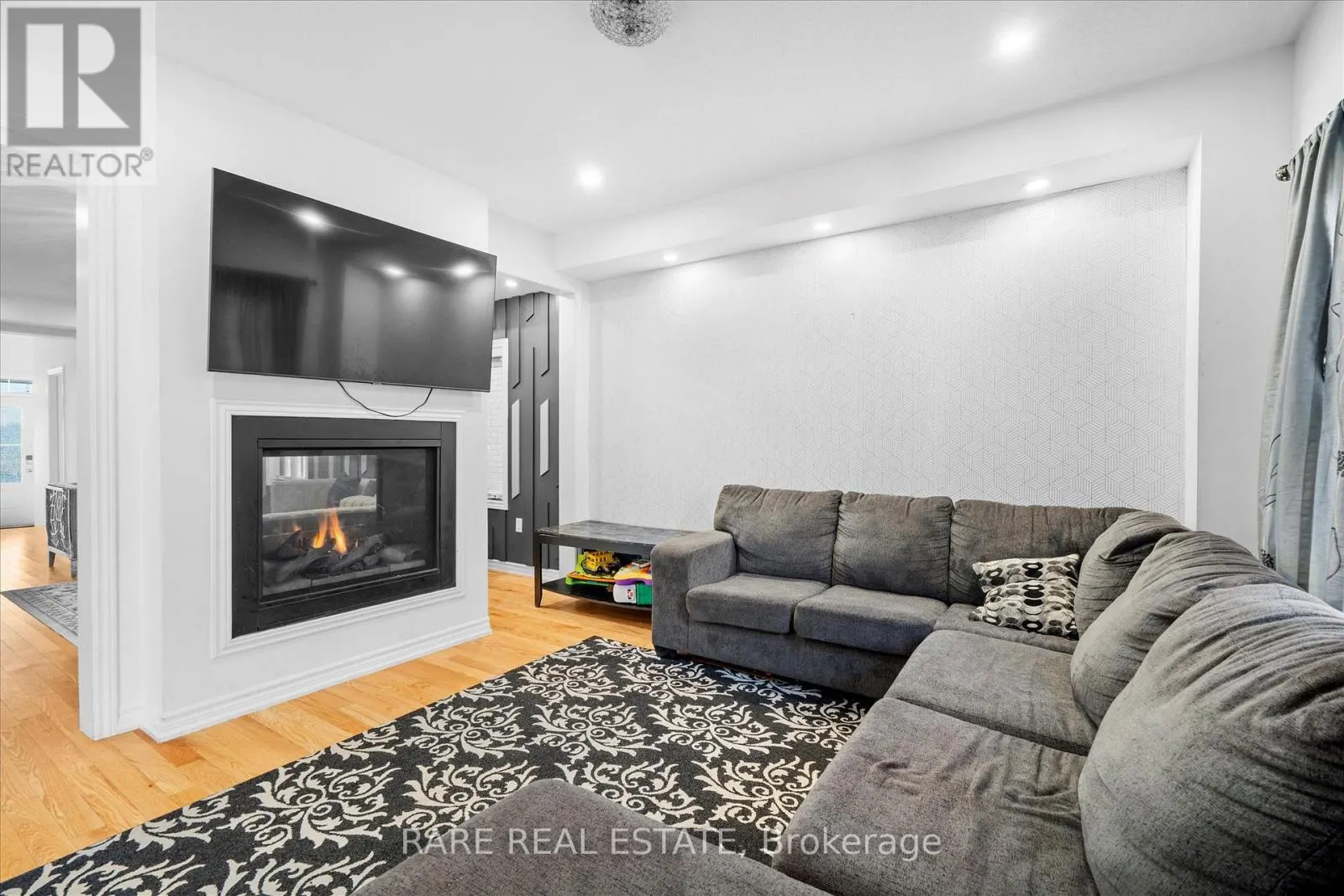 267 FLEETWOOD DRIVE