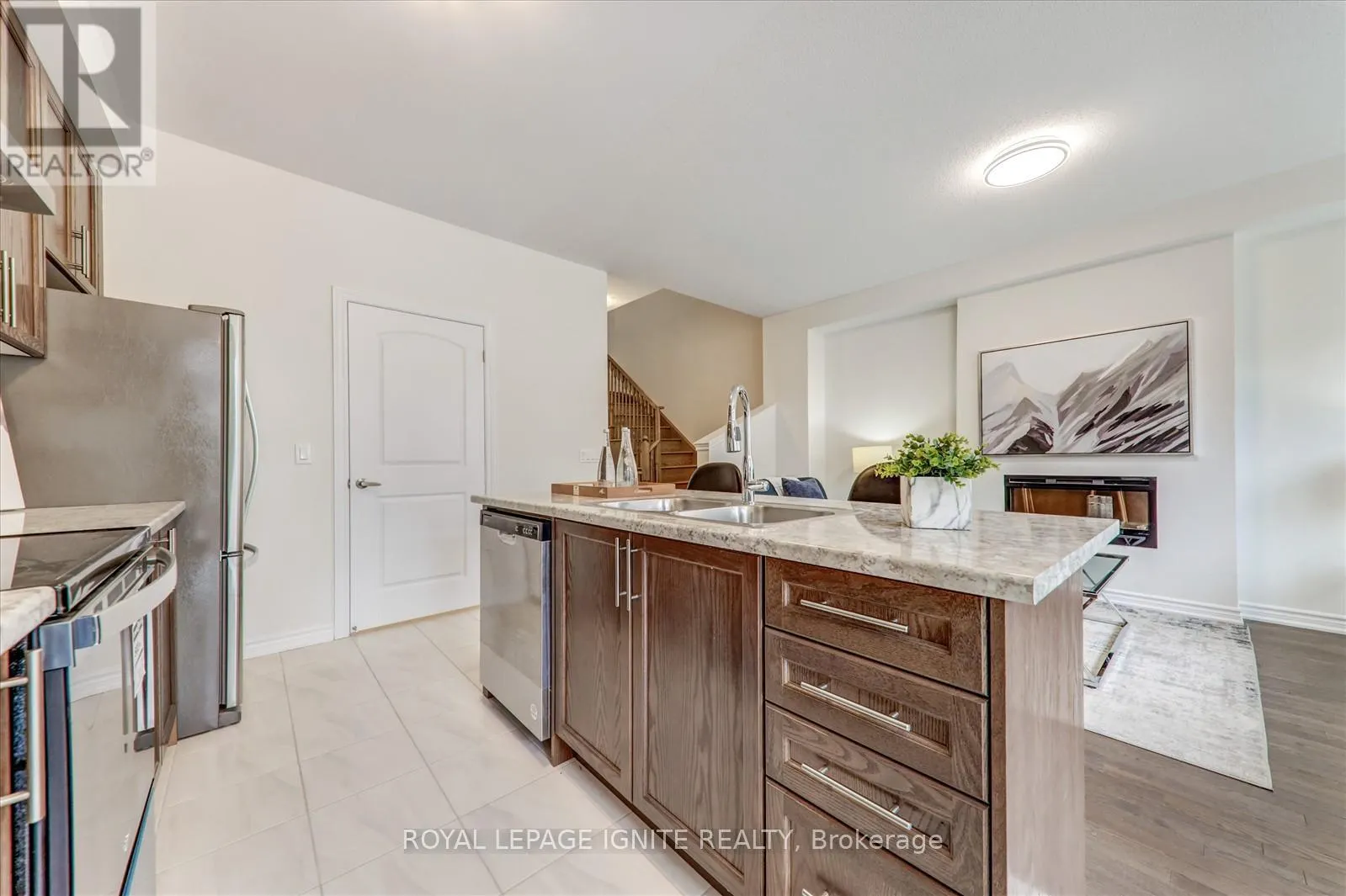 1120 THOMPSON DRIVE