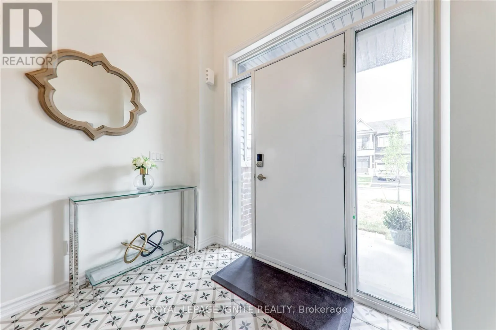 1120 THOMPSON DRIVE