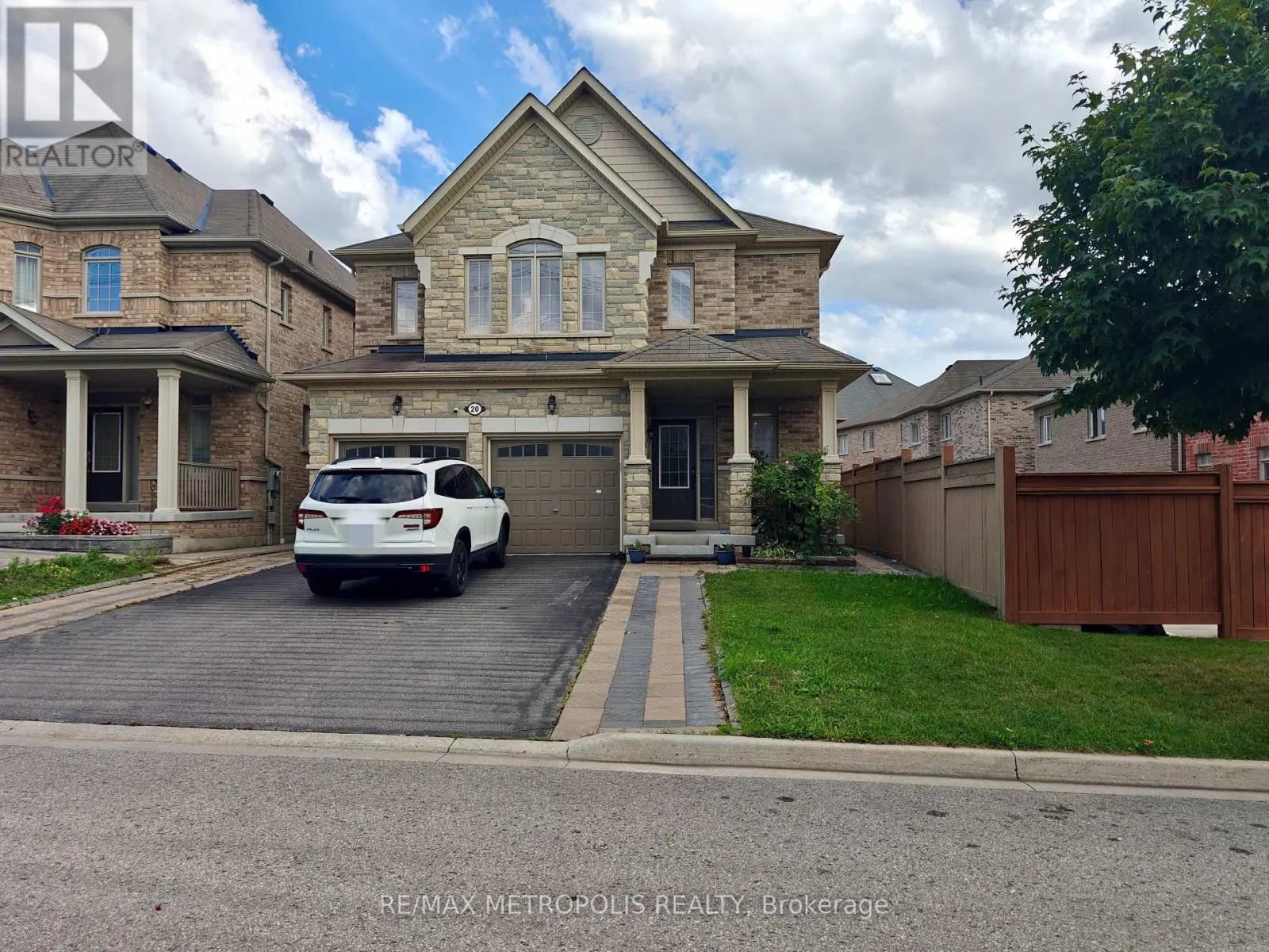 20 STOCKELL CRESCENT
