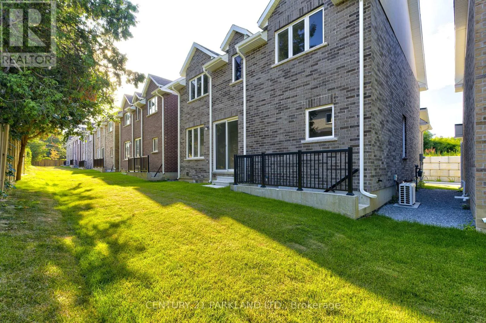 POTL #4 - 1741 FAIRPORT ROAD