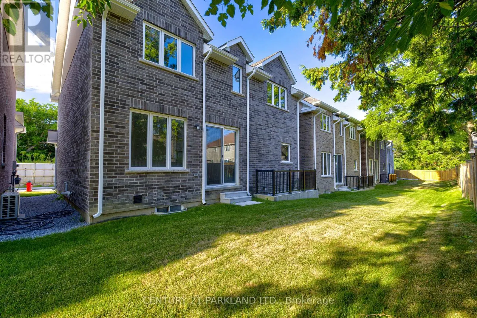 POTL #4 - 1741 FAIRPORT ROAD