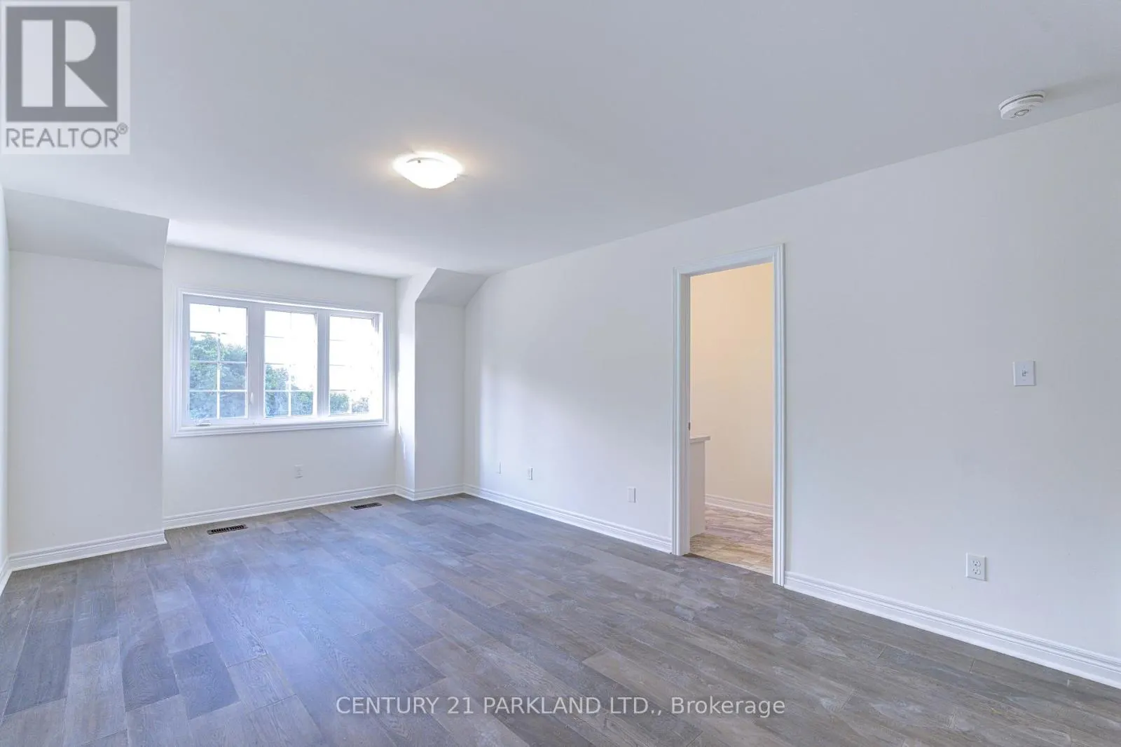 POTL #4 - 1741 FAIRPORT ROAD