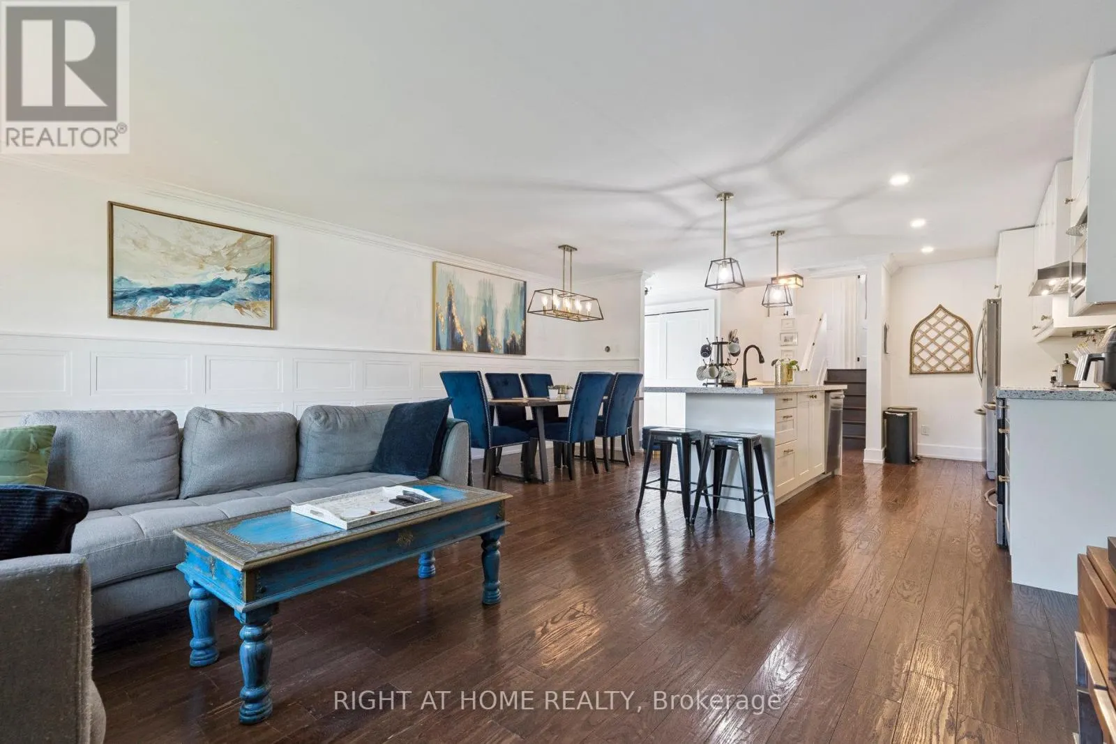 403 CHANDOS COURT