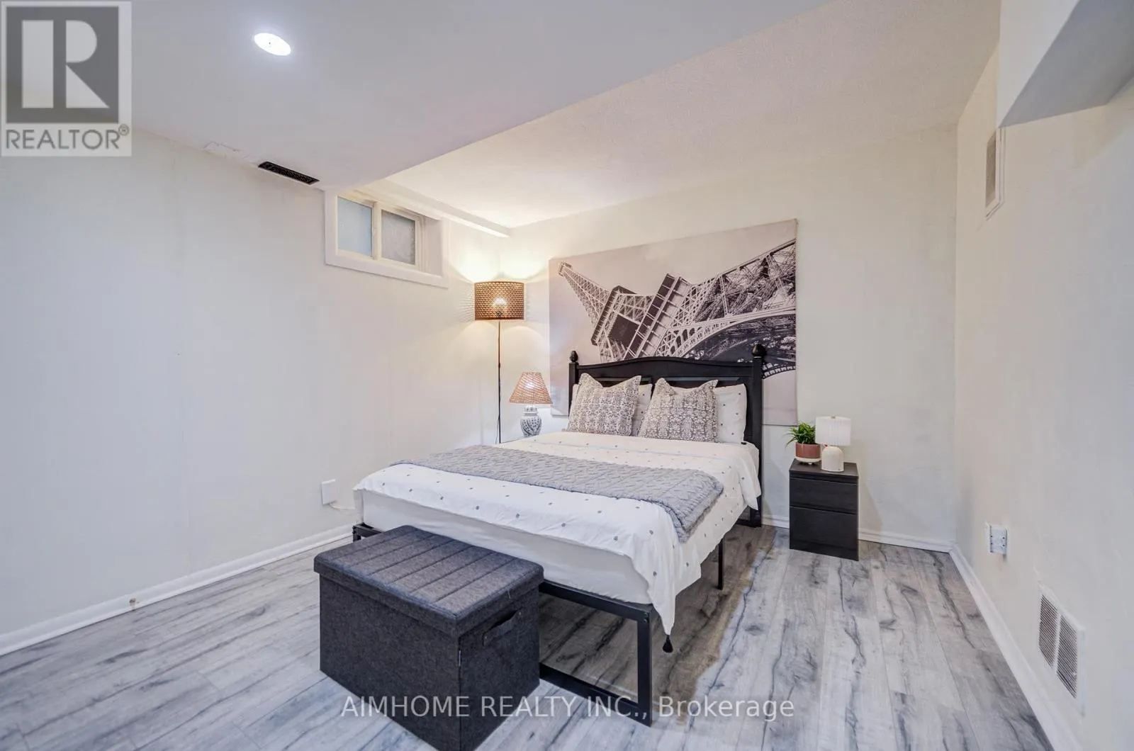 5 MACEY AVENUE