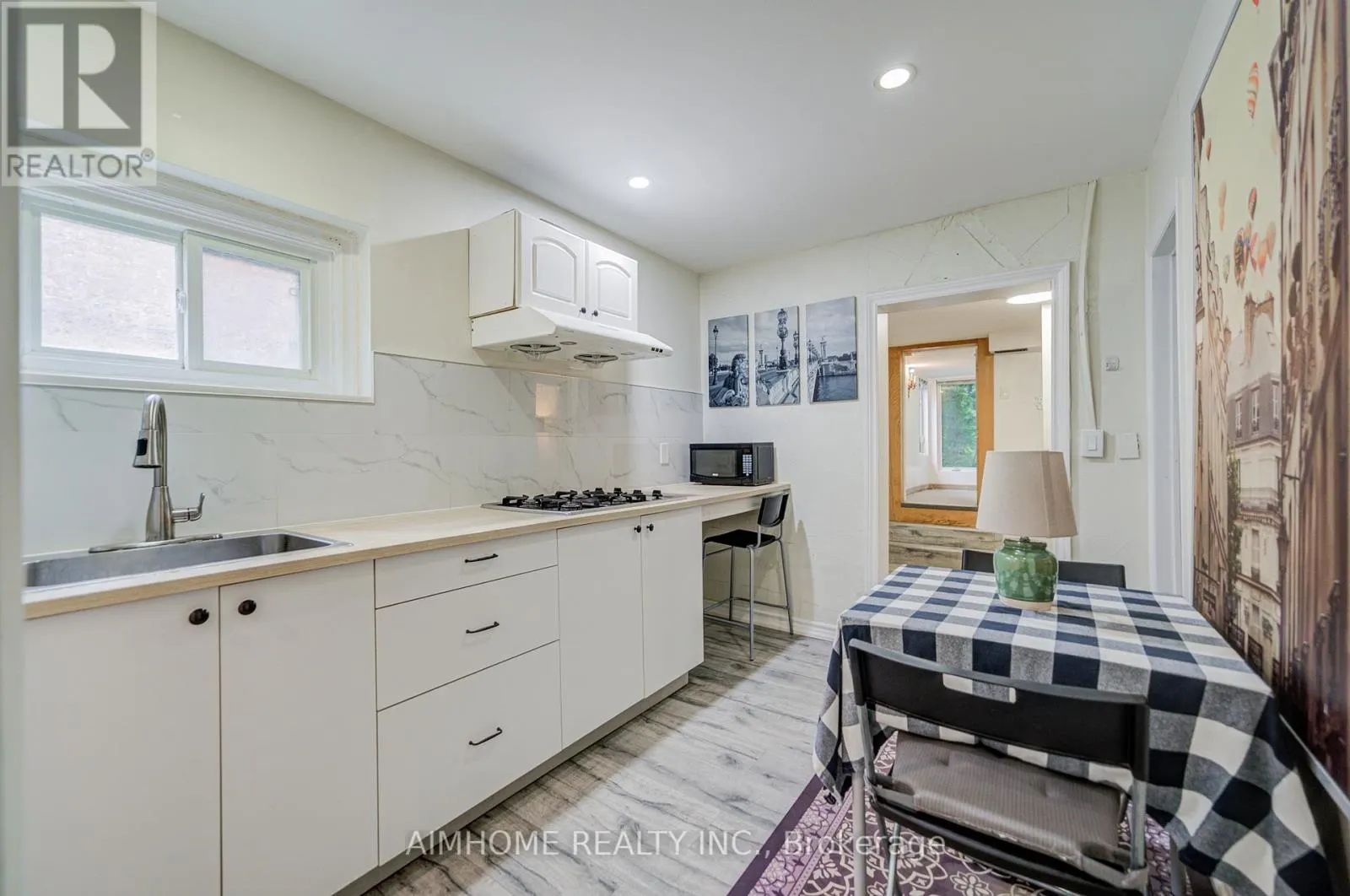 5 MACEY AVENUE