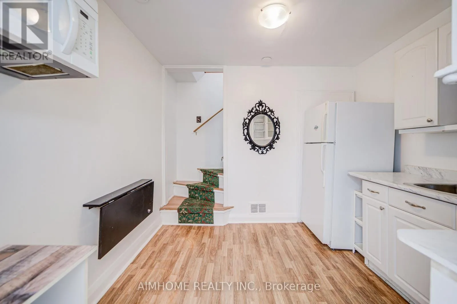 5 MACEY AVENUE