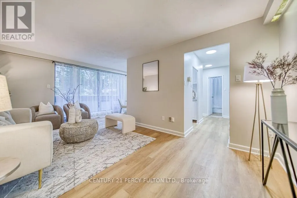 101 - 921 MIDLAND AVENUE