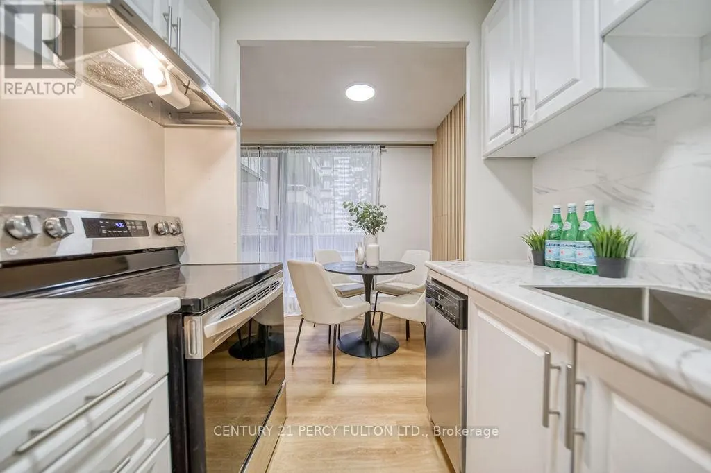 101 - 921 MIDLAND AVENUE