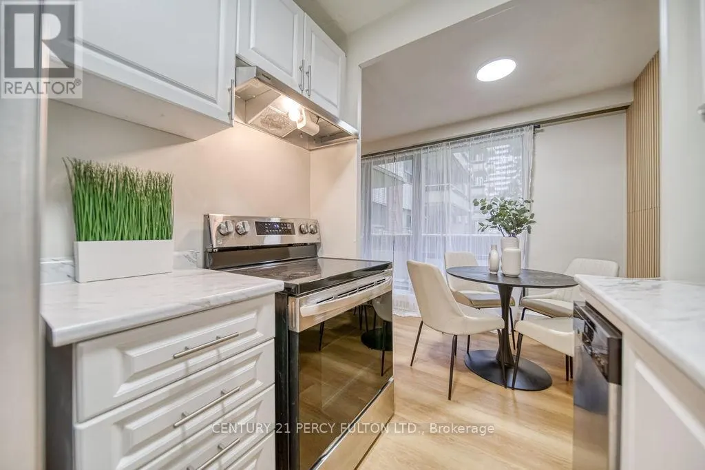 101 - 921 MIDLAND AVENUE