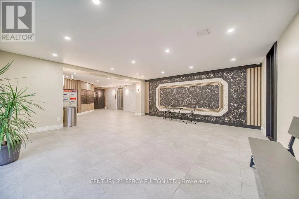 101 - 921 MIDLAND AVENUE