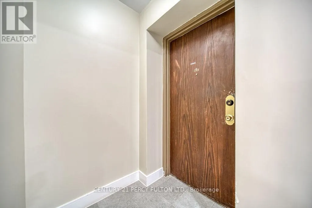 101 - 921 MIDLAND AVENUE
