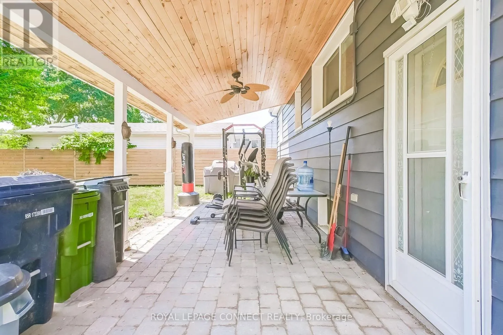 27 HORTON BOULEVARD