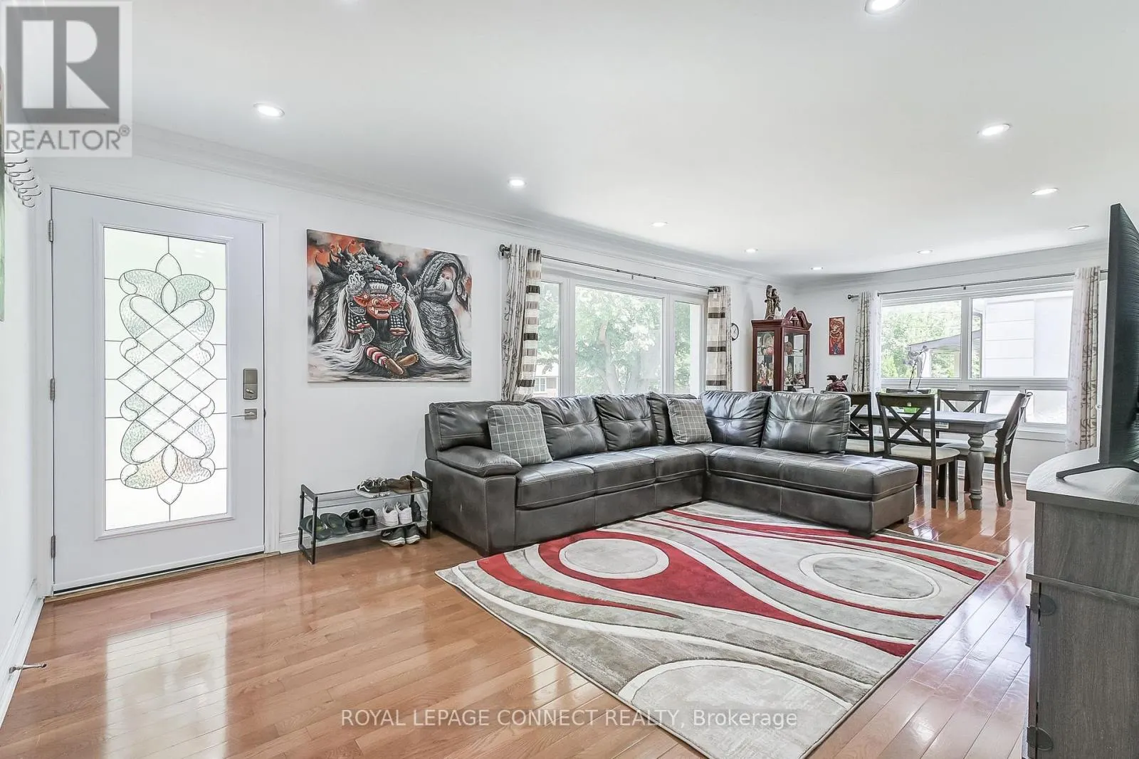 27 HORTON BOULEVARD