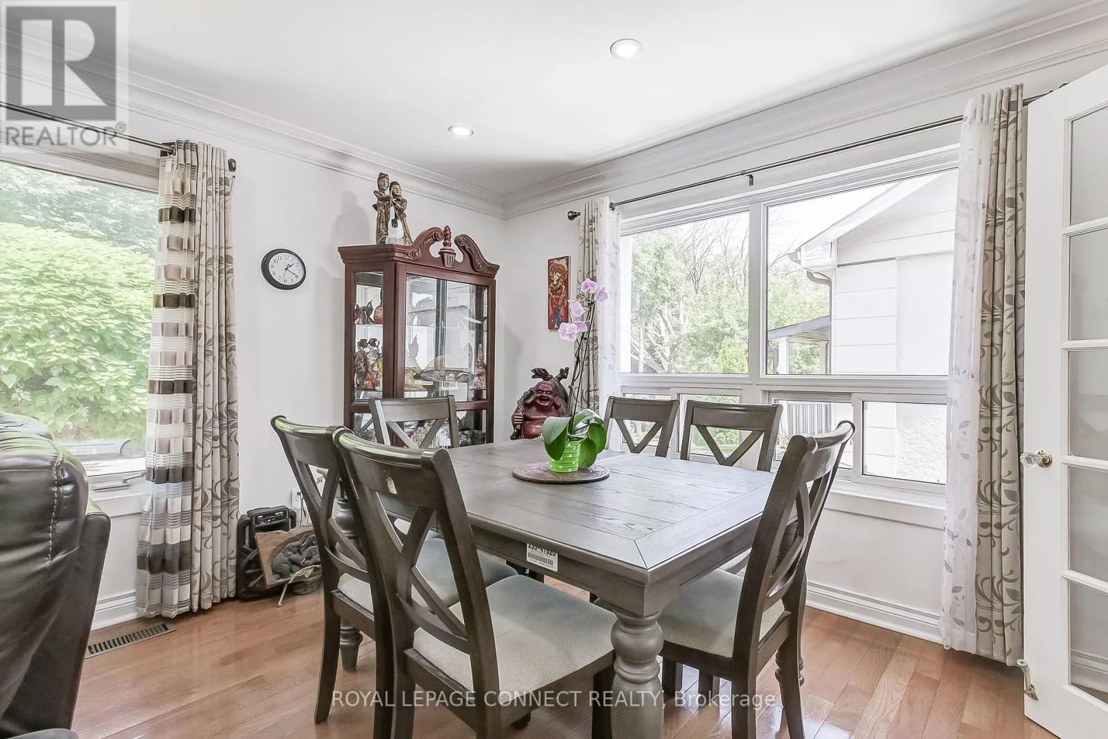 27 HORTON BOULEVARD