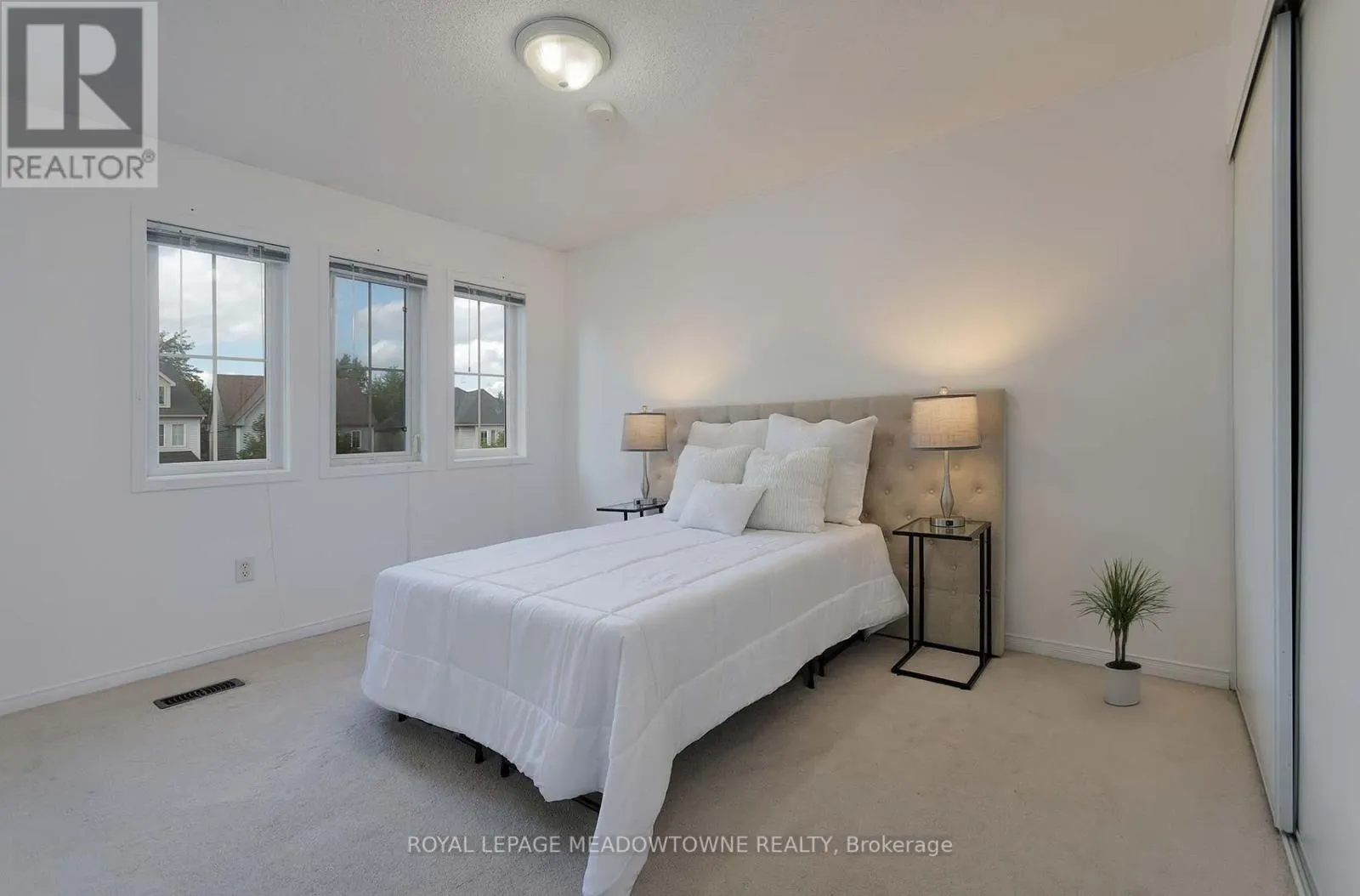 28 NORLAND CIRCLE