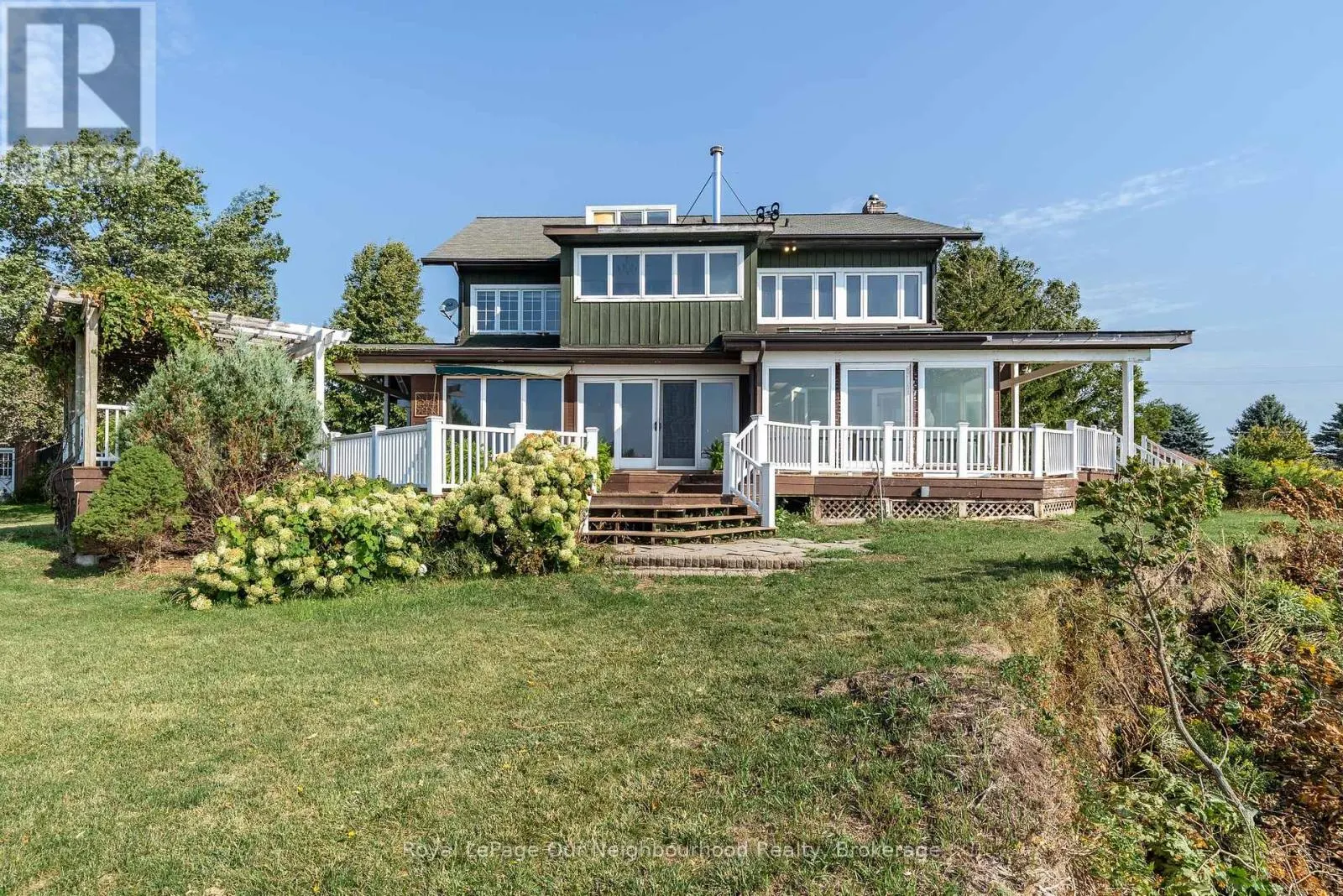 3741 LAKESHORE ROAD E