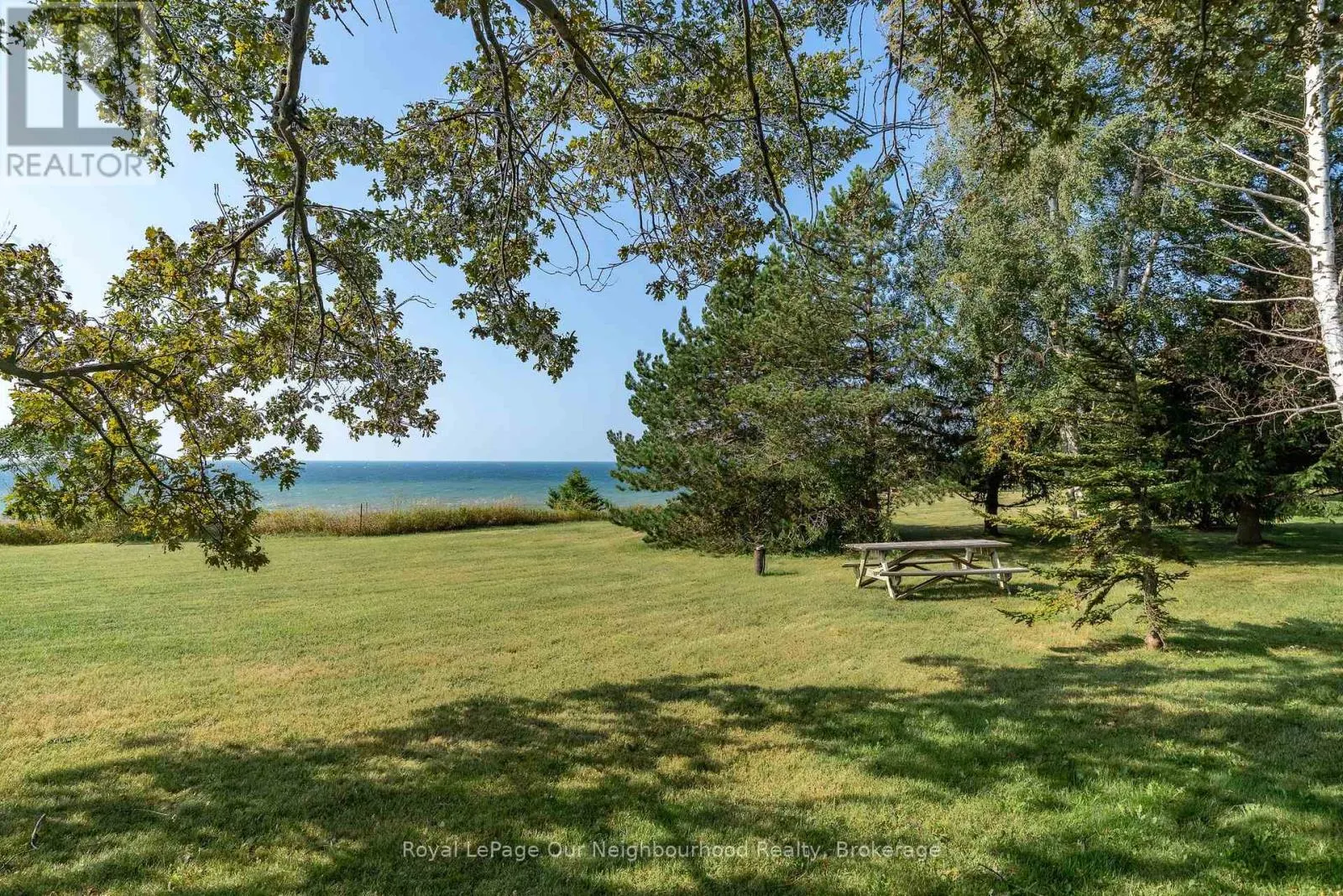 3741 LAKESHORE ROAD E