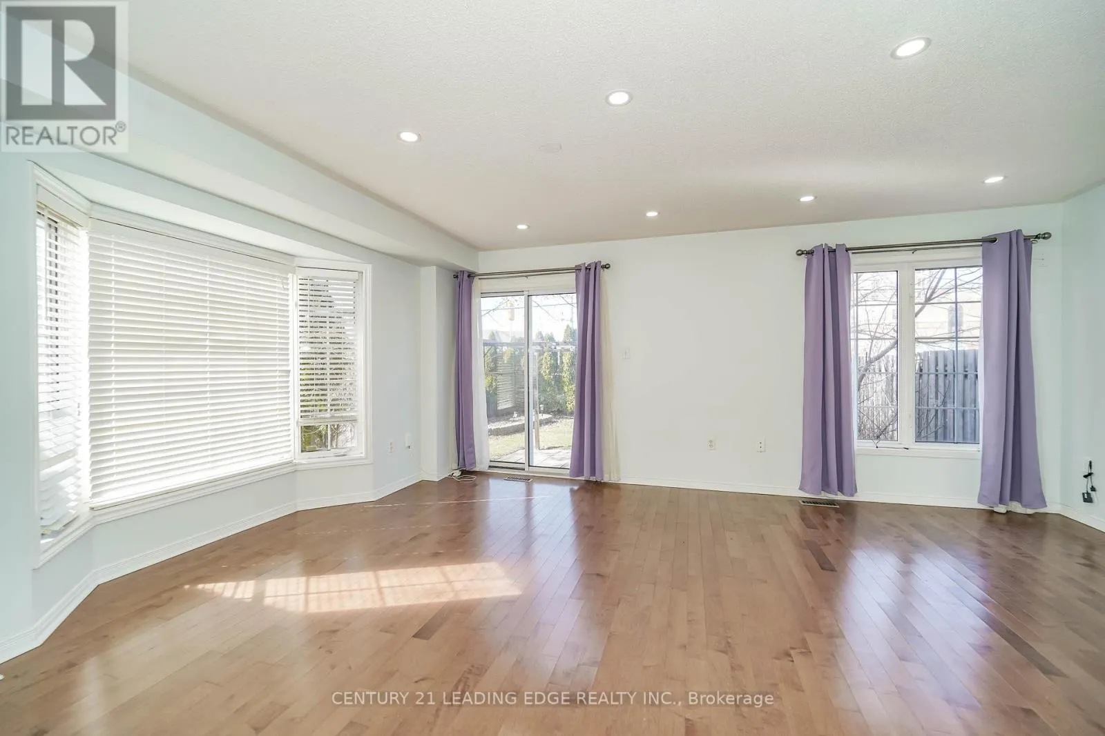 2 OGLEVIE DRIVE