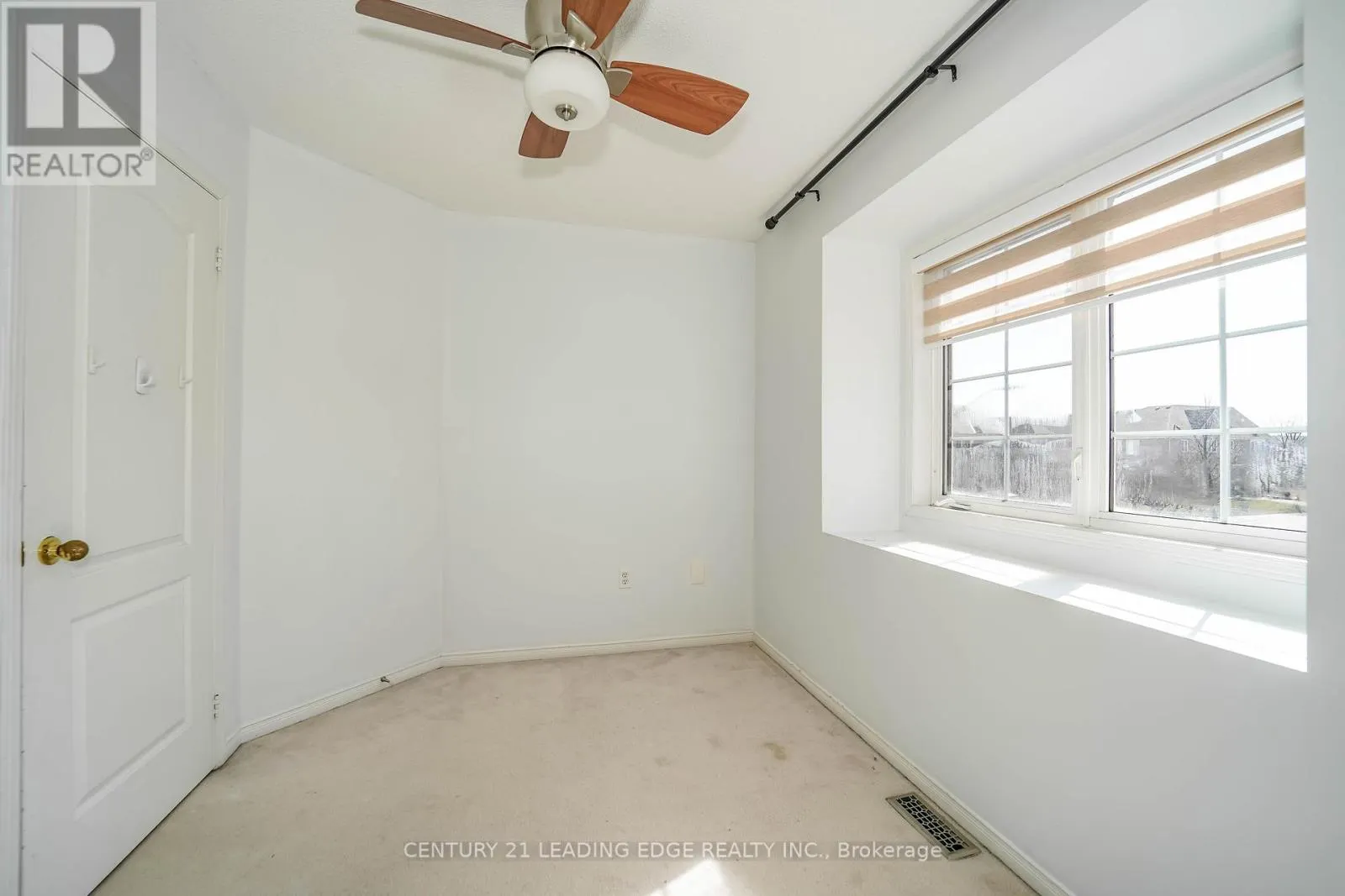 2 OGLEVIE DRIVE
