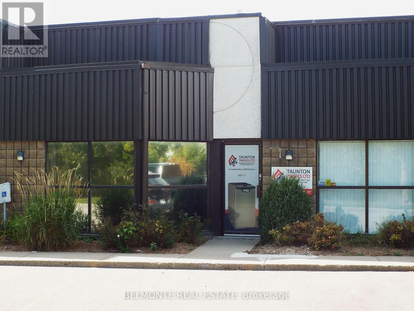 17 - 1621 MCEWEN DRIVE, #17