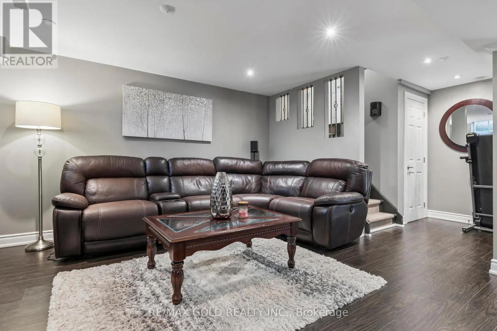 15 BLANCHARD COURT