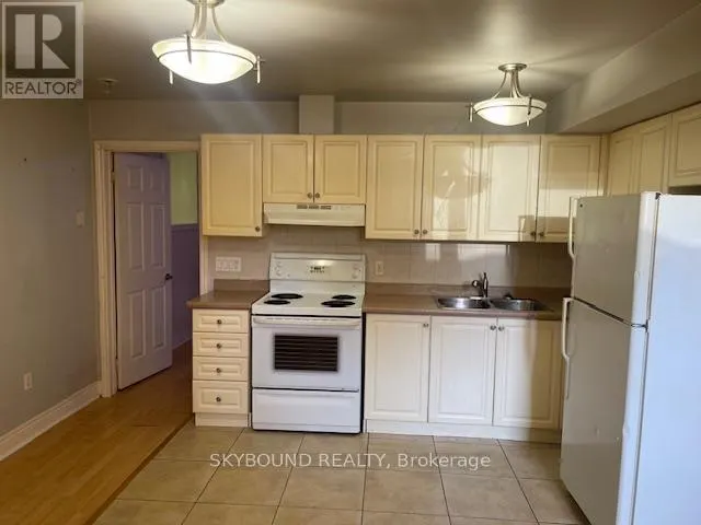 BSMT - 2037R DANFORTH AVENUE
