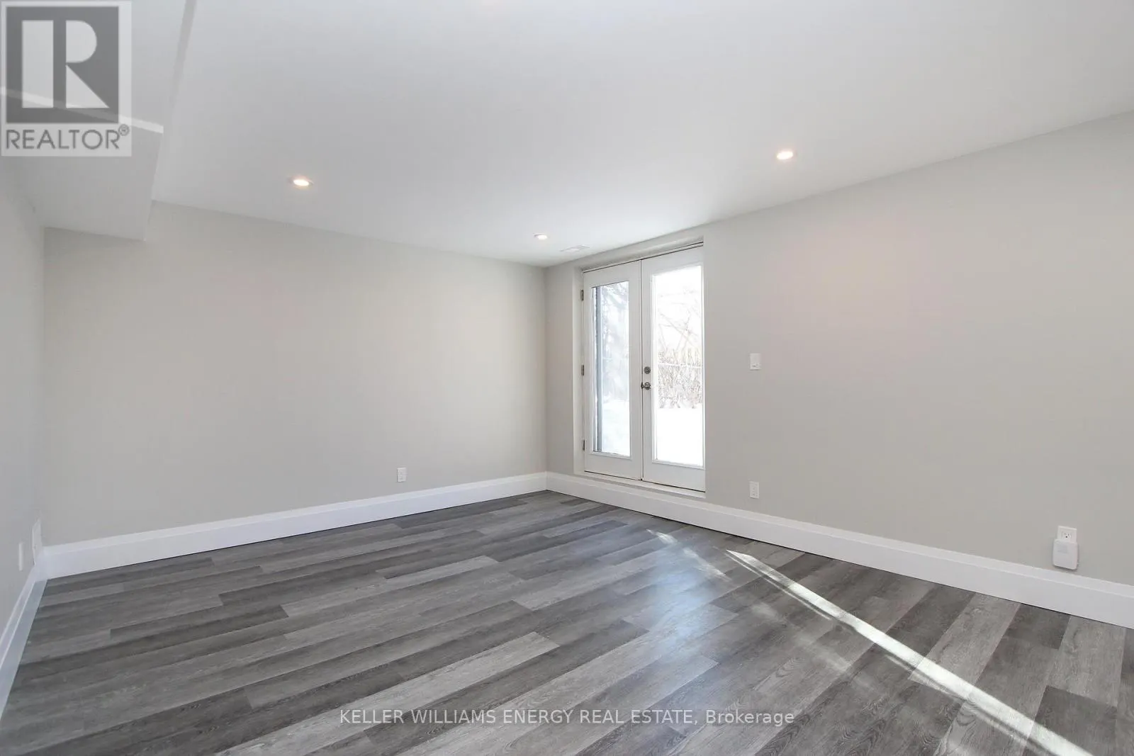 LOWER - 634 WILSON ROAD N, #Lower