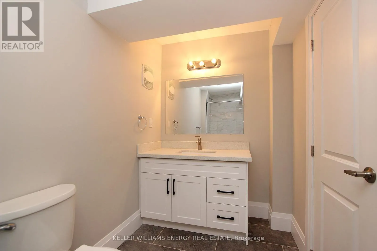 LOWER - 634 WILSON ROAD N, #Lower
