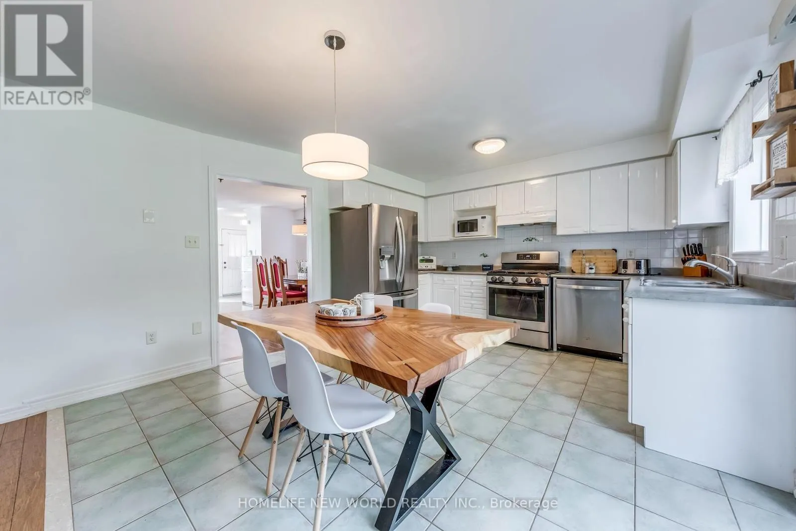 97 MCSWEENEY CRESCENT