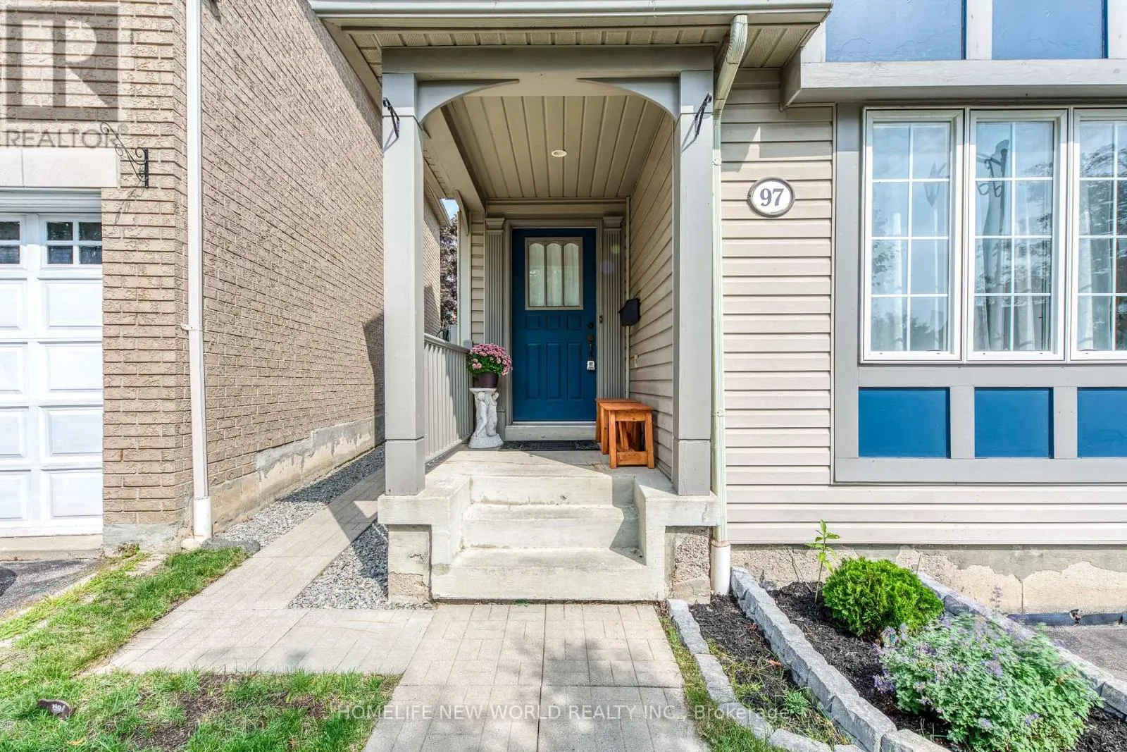 97 MCSWEENEY CRESCENT