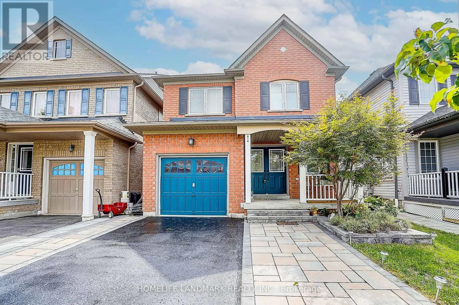 21 DONLEVY CRESCENT