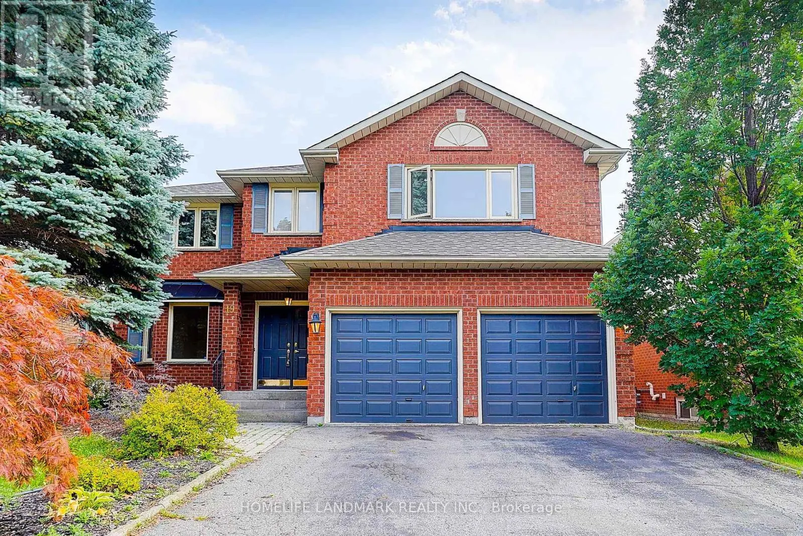 19 BRIDLE COURT