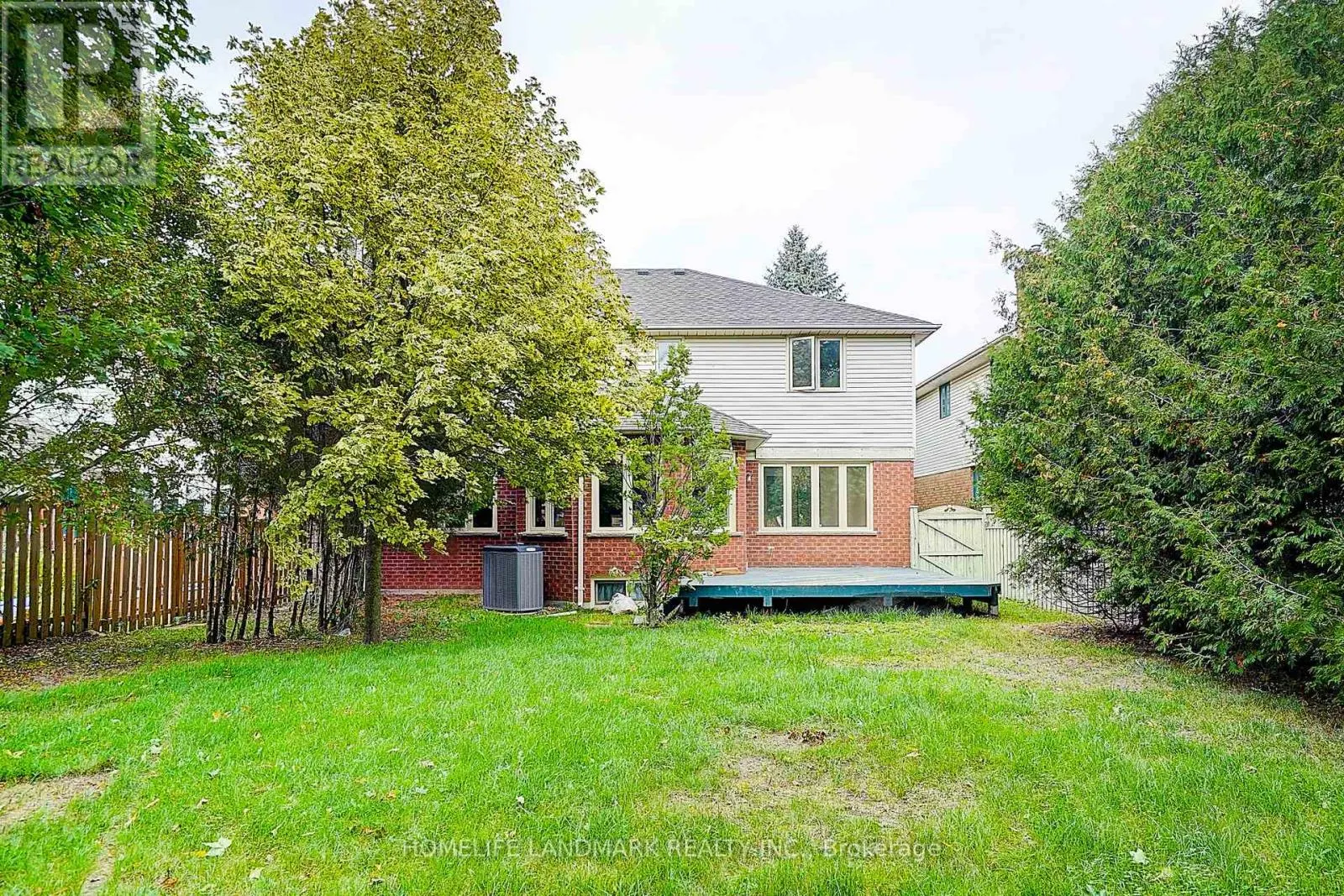 19 BRIDLE COURT