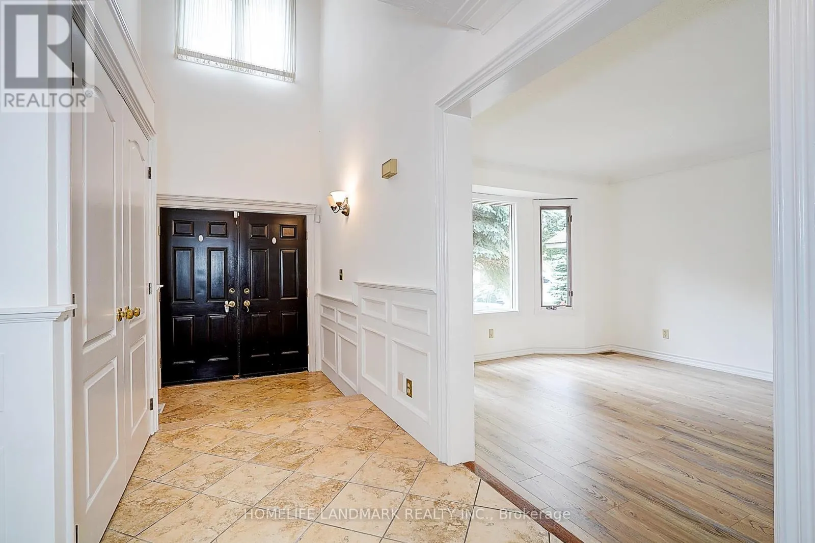 19 BRIDLE COURT