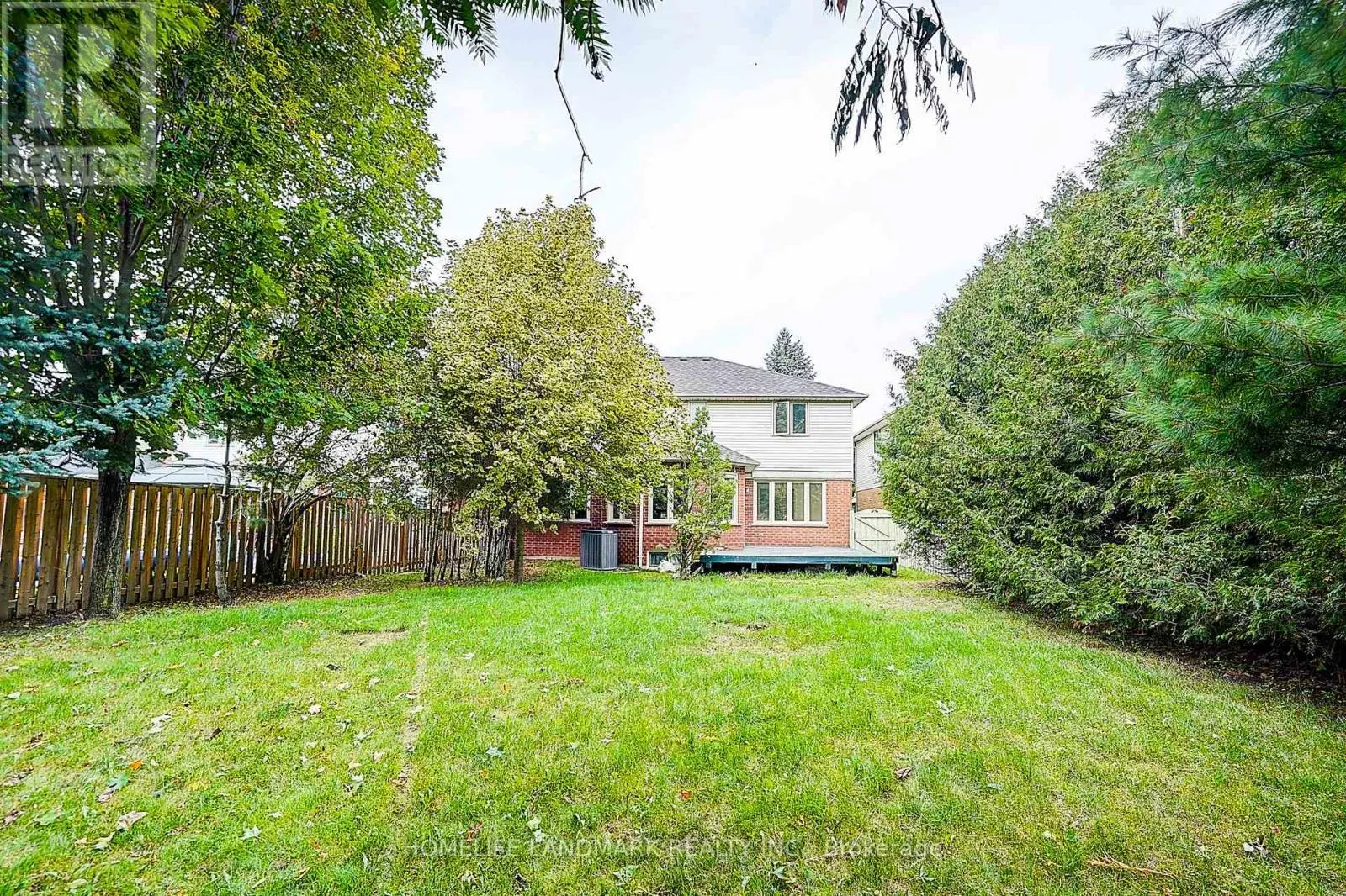 19 BRIDLE COURT